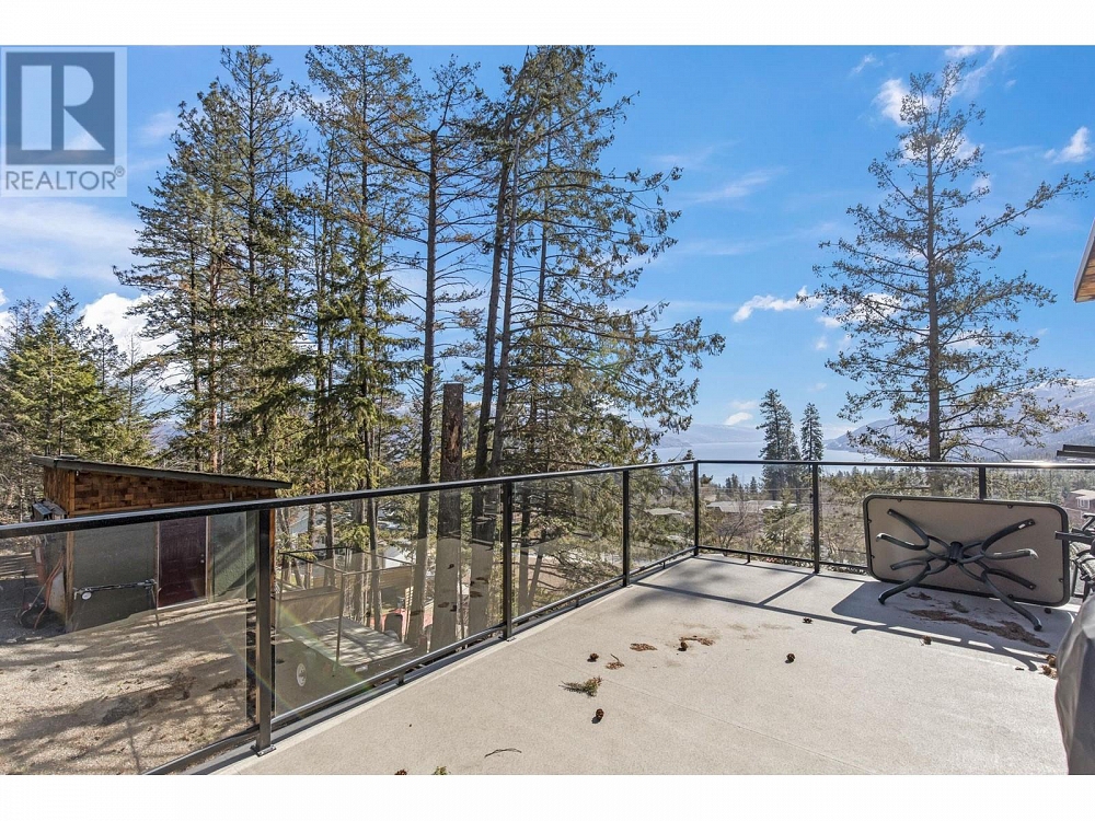6333 Forest Hill Drive Peachland Photo 14